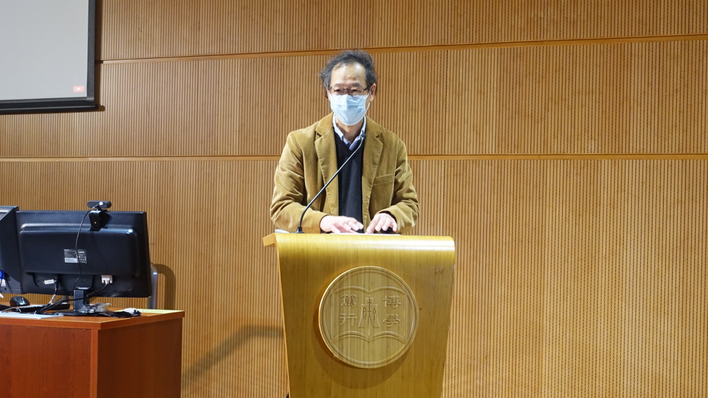 Professor Y V Hui gave an opening remark at HSUHK Teaching Excellence Awards Sharing Seminar I