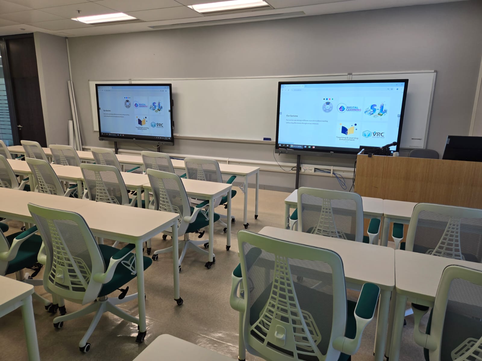 Welcome to the New Smart Classrooms (D301 and D407)